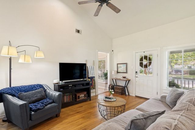 845 Springbrook Drive, Fort Worth, TX 76107