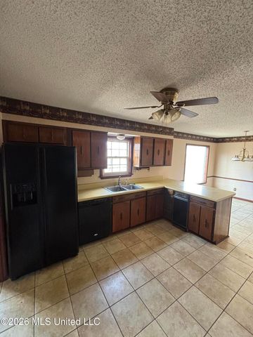 8811 Cypress Cove, Southaven, MS 38671