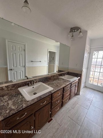 8811 Cypress Cove, Southaven, MS 38671