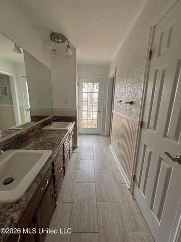 8811 Cypress Cove, Southaven, MS 38671