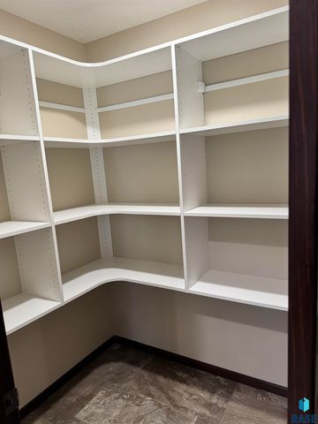 504 Cedar Dr Drive, Harrisburg, SD 57032