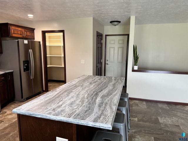 504 Cedar Dr Drive, Harrisburg, SD 57032