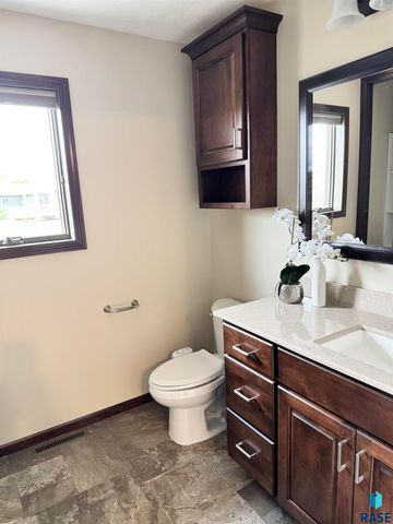 504 Cedar Dr Drive, Harrisburg, SD 57032