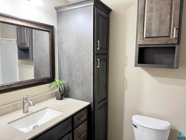 504 Cedar Dr Drive, Harrisburg, SD 57032