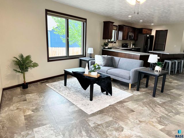 504 Cedar Dr Drive, Harrisburg, SD 57032