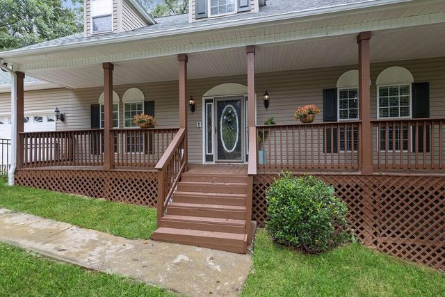 267 Pointe Willow Dr Drive, Cleveland, GA 30528