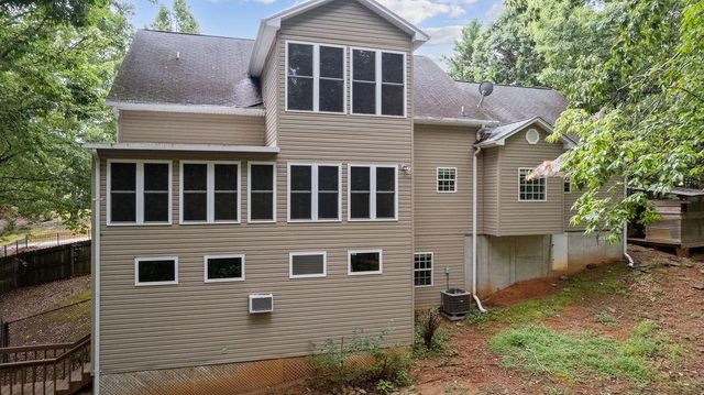 267 Pointe Willow Dr Drive, Cleveland, GA 30528