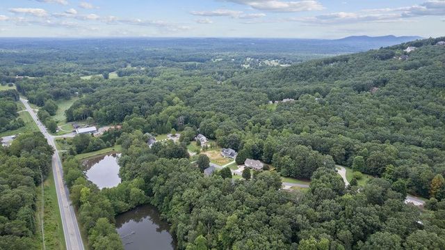 267 Pointe Willow Dr Drive, Cleveland, GA 30528