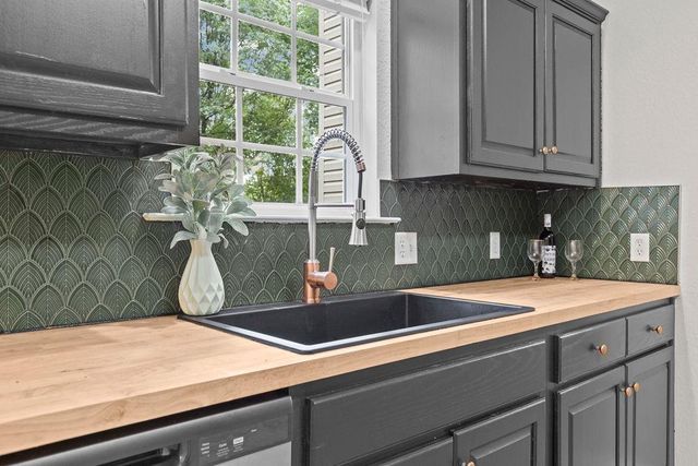 267 Pointe Willow Dr Drive, Cleveland, GA 30528