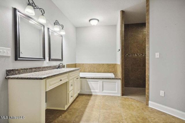 14900 Audubon Lake Boulevard, Gulfport, MS 39503