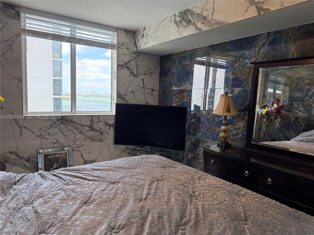 601 NE 23rd St 903, Miami, FL 33137