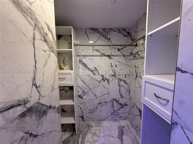 601 NE 23rd St 903, Miami, FL 33137