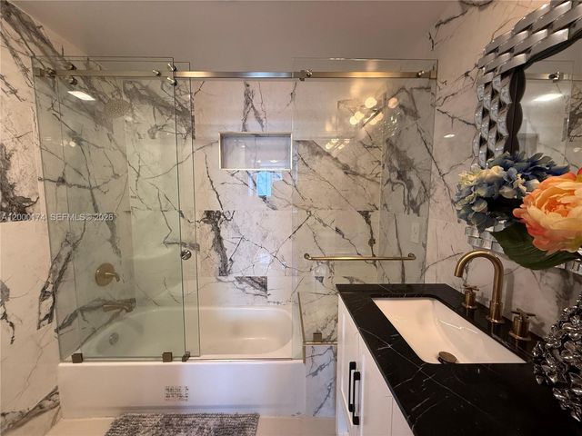 601 NE 23rd St 903, Miami, FL 33137