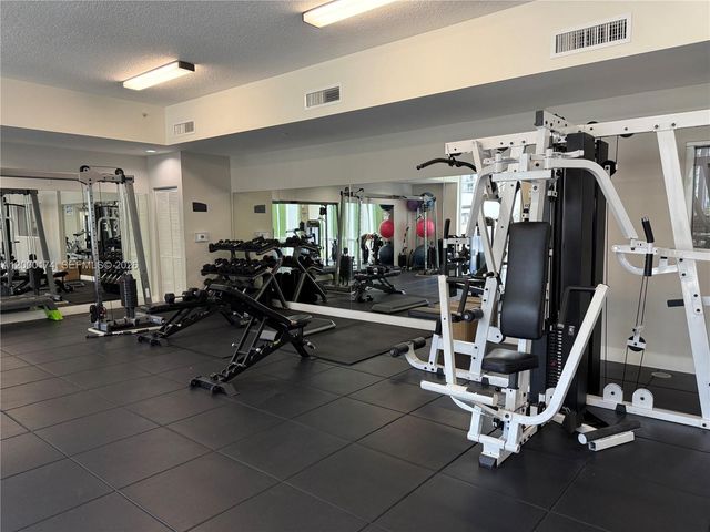 601 NE 23rd St 903, Miami, FL 33137