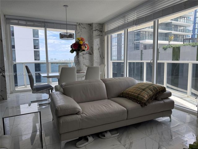 601 NE 23rd St 903, Miami, FL 33137