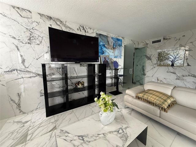 601 NE 23rd St 903, Miami, FL 33137