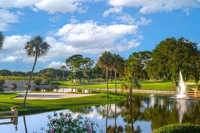 9939 SANTA BARBARA COURT, Howey In The Hills, FL 34737