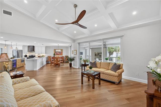 3615 HALDEMAN CREEK DR 204, Naples, FL 34112