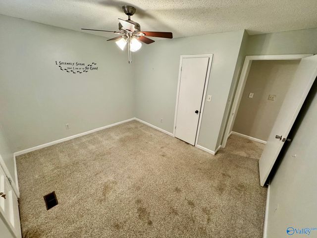 2514 Willena Drive SE, Huntsville, AL 35803