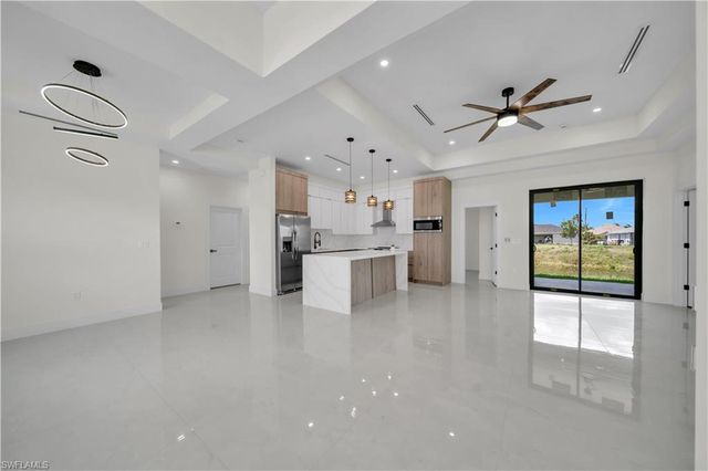711 Gleason PKWY, Cape Coral, FL 33914