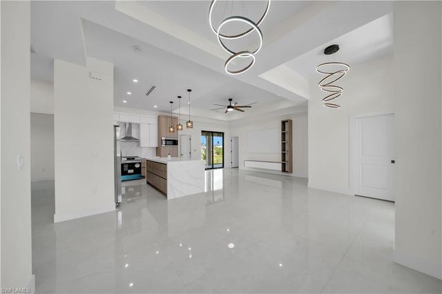 711 Gleason PKWY, Cape Coral, FL 33914
