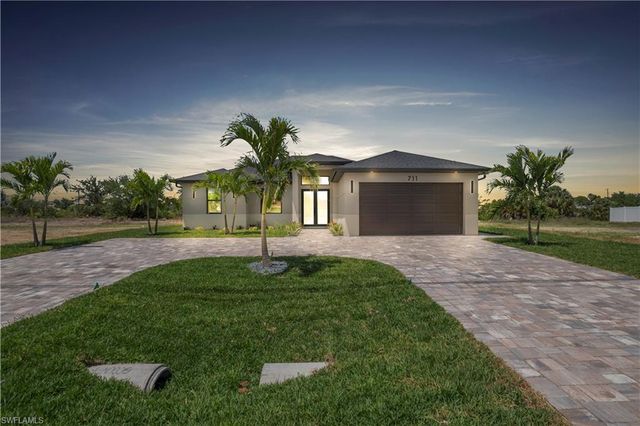 711 Gleason PKWY, Cape Coral, FL 33914