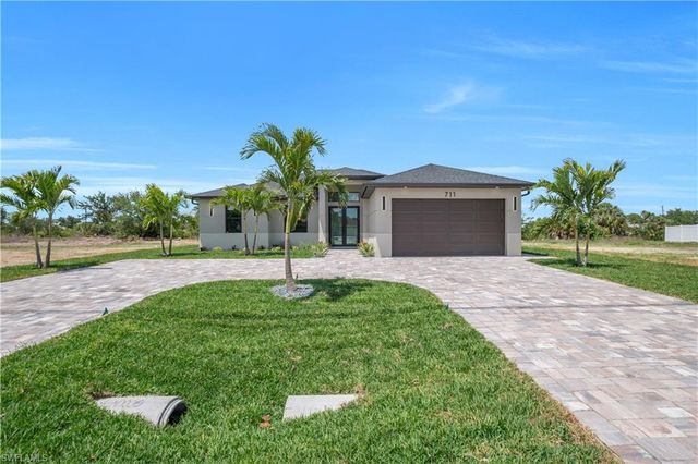 711 Gleason PKWY, Cape Coral, FL 33914