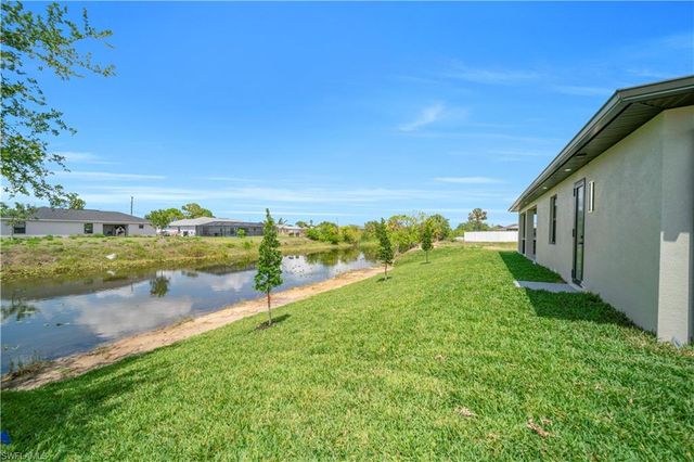 711 Gleason PKWY, Cape Coral, FL 33914