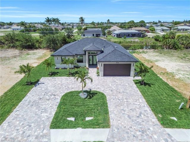 711 Gleason PKWY, Cape Coral, FL 33914