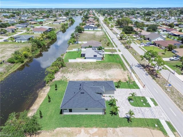 711 Gleason PKWY, Cape Coral, FL 33914