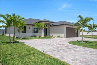 711 Gleason PKWY, Cape Coral, FL 33914