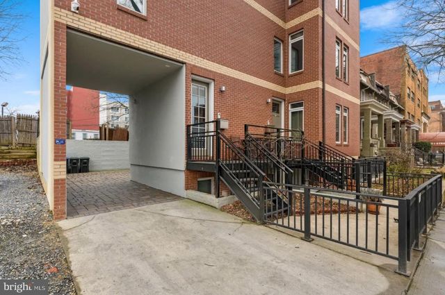 915 3rd St NE # 2, Washington, DC 20002