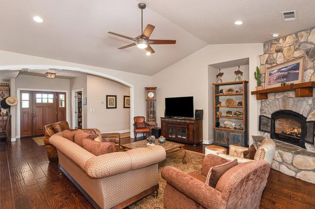 7505 Wise Rd, Auburn, CA 95603