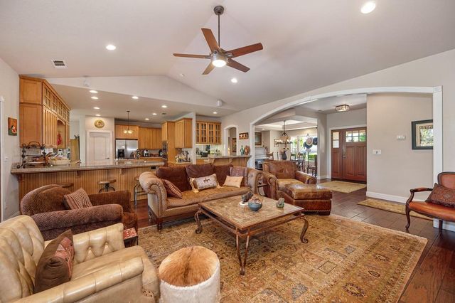 7505 Wise Rd, Auburn, CA 95603