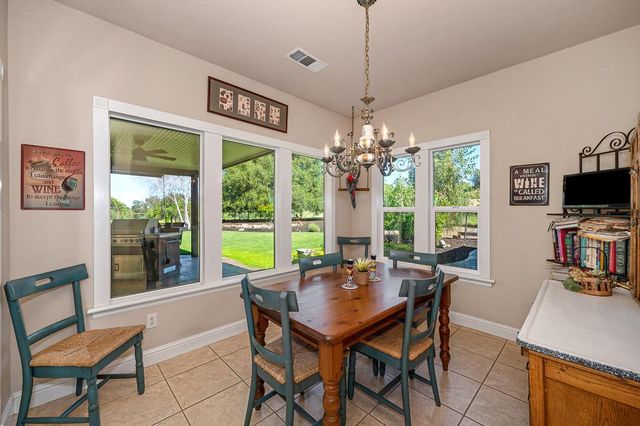 7505 Wise Rd, Auburn, CA 95603