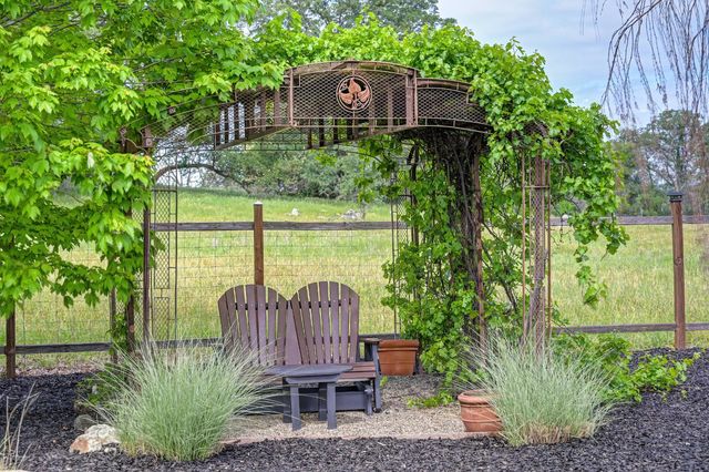 7505 Wise Rd, Auburn, CA 95603