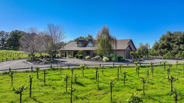 7505 Wise Rd, Auburn, CA 95603