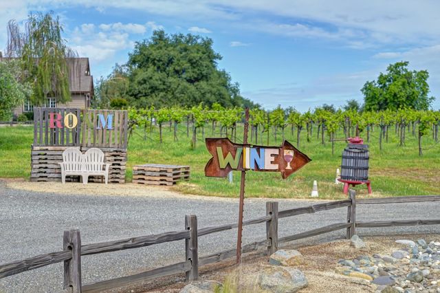 7505 Wise Rd, Auburn, CA 95603