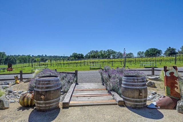 7505 Wise Rd, Auburn, CA 95603