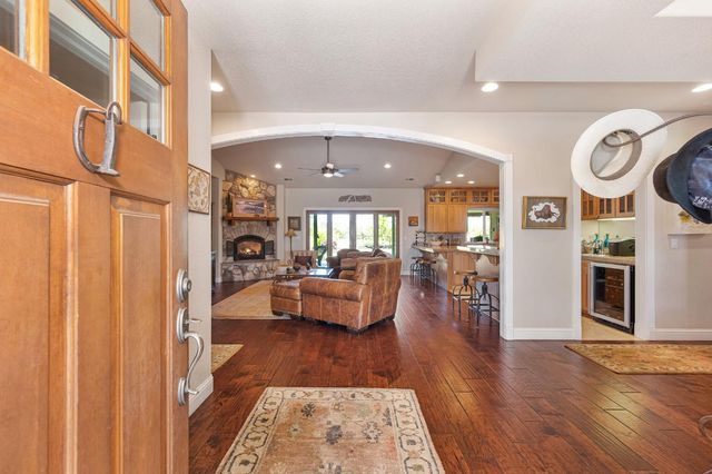 7505 Wise Rd, Auburn, CA 95603