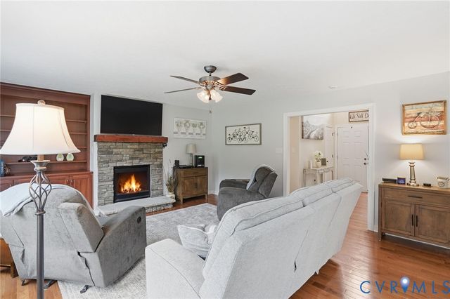 7340 McClellan Rd, Mechanicsville, VA 23111