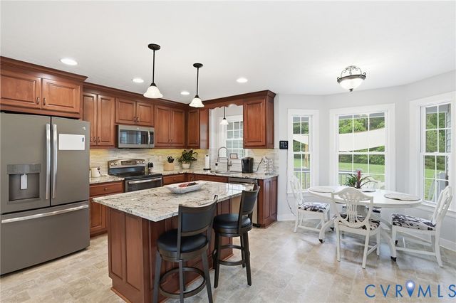 7340 McClellan Rd, Mechanicsville, VA 23111