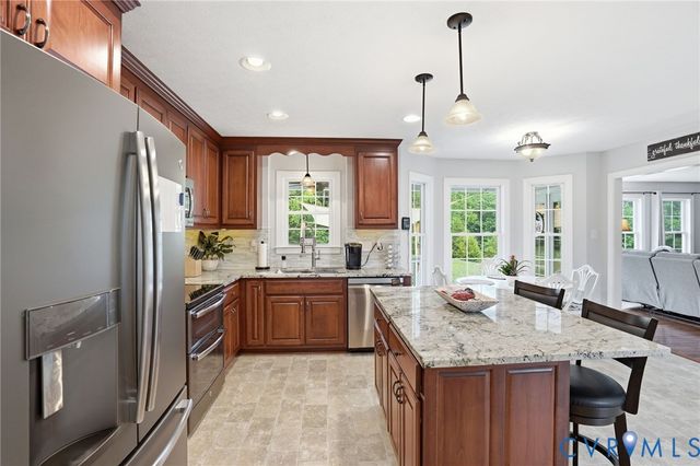 7340 McClellan Rd, Mechanicsville, VA 23111