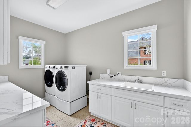 717 Black Wolf Run, Spartanburg, SC 29306