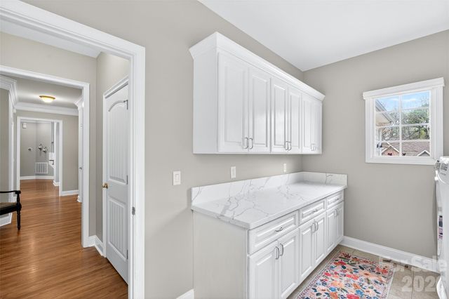 717 Black Wolf Run, Spartanburg, SC 29306