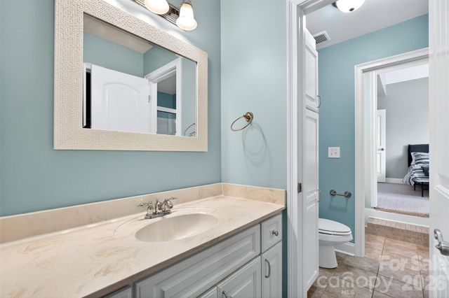 717 Black Wolf Run, Spartanburg, SC 29306
