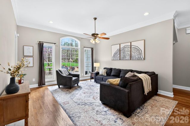 717 Black Wolf Run, Spartanburg, SC 29306
