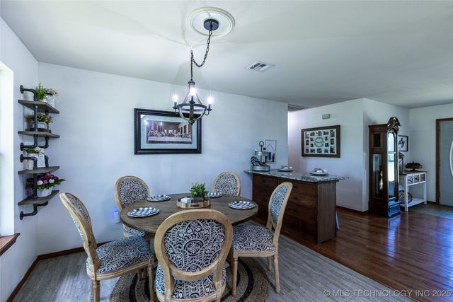 11787 S 4243 Road, Chelsea, OK 74016