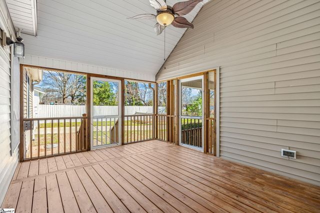 9 Randy Drive, Taylors, SC 29687