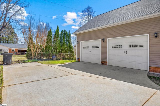 9 Randy Drive, Taylors, SC 29687